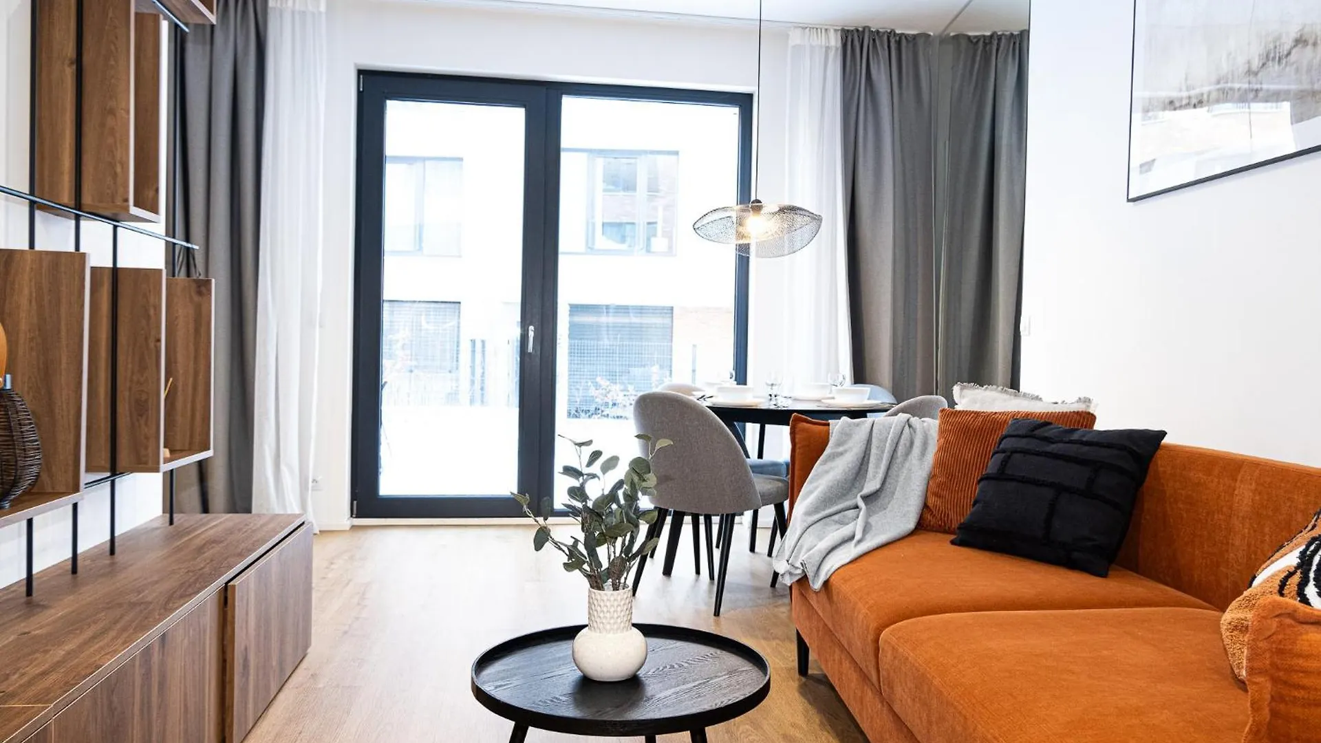 Scandinavian - Private Garden Apt Πράγα Διαμέρισμα
